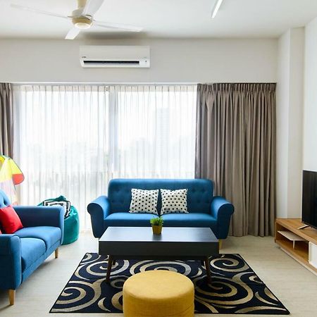 By The Sea Beach Front Apartment Batu Feringgi Dış mekan fotoğraf
