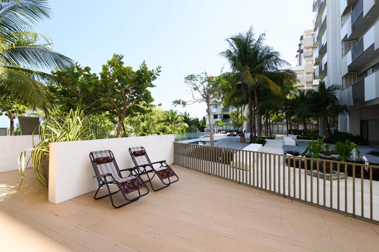 By The Sea Beach Front Apartment Batu Feringgi Dış mekan fotoğraf