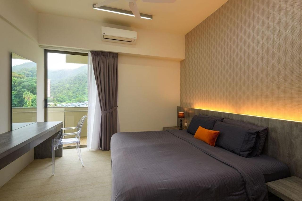 By The Sea Beach Front Apartment Batu Feringgi Dış mekan fotoğraf