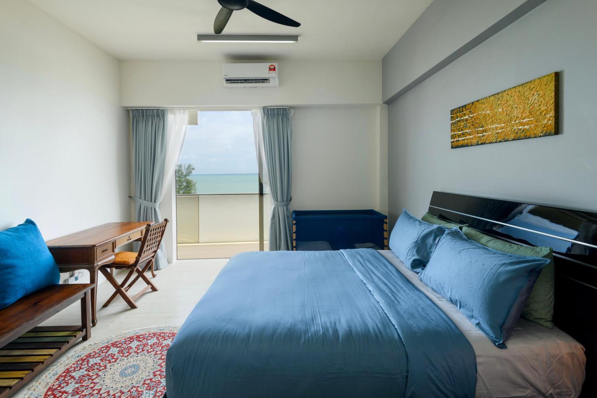 By The Sea Beach Front Apartment Batu Feringgi Dış mekan fotoğraf