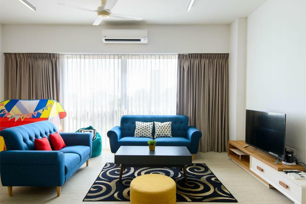 By The Sea Beach Front Apartment Batu Feringgi Dış mekan fotoğraf