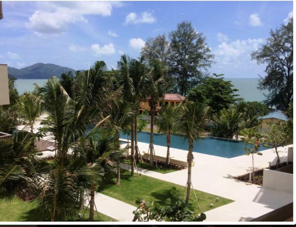By The Sea Beach Front Apartment Batu Feringgi Dış mekan fotoğraf