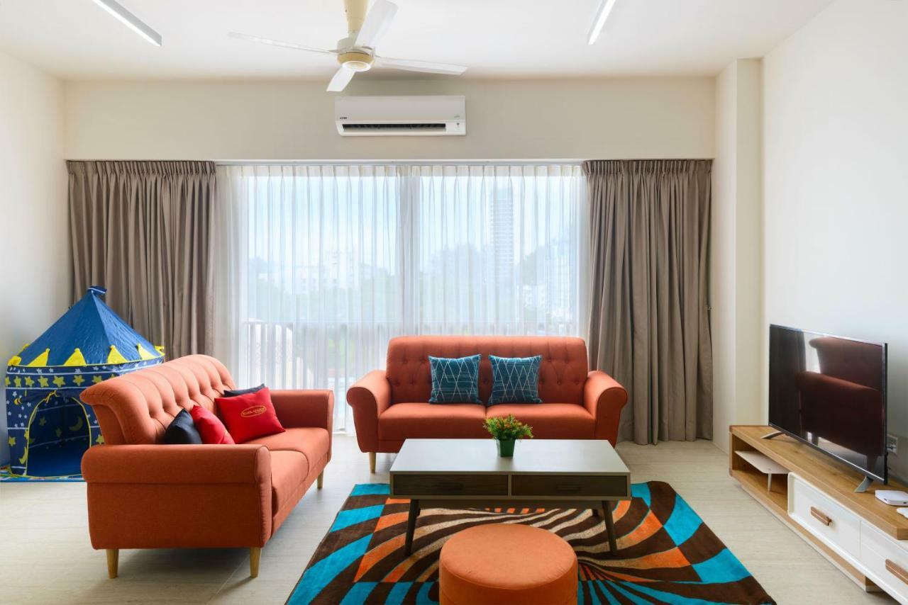 By The Sea Beach Front Apartment Batu Feringgi Dış mekan fotoğraf