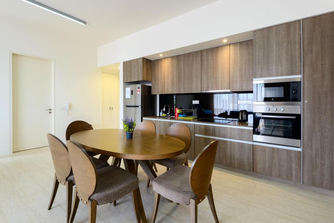 By The Sea Beach Front Apartment Batu Feringgi Dış mekan fotoğraf